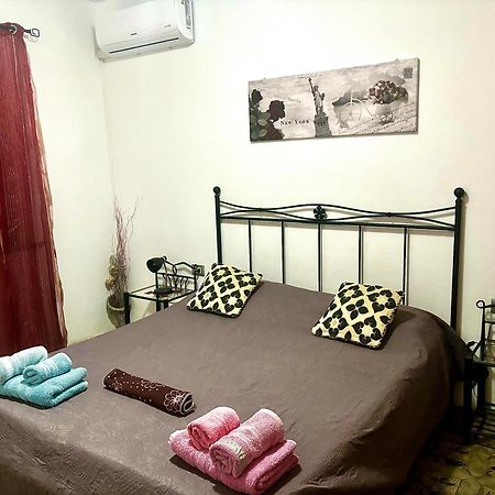 La Maison De Famille Appartamento Indipendente Con Cucina E Lavatrice Όλμπια Εξωτερικό φωτογραφία